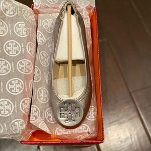 NWT Tory Burch Minnie Travel Ballet Flats